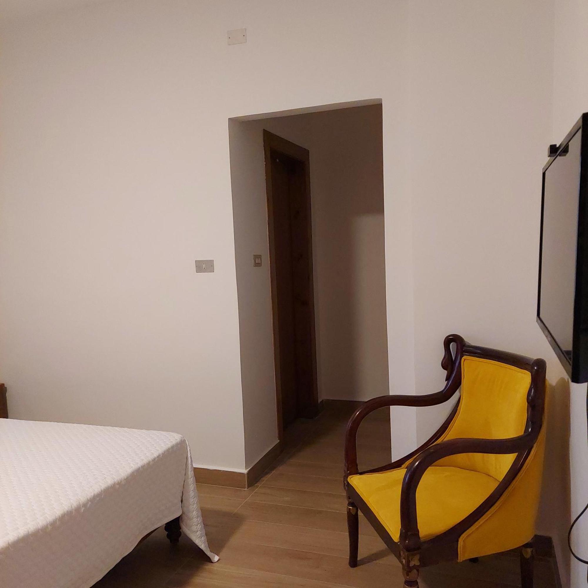 Coco Guesthouse Madaba Habitación foto